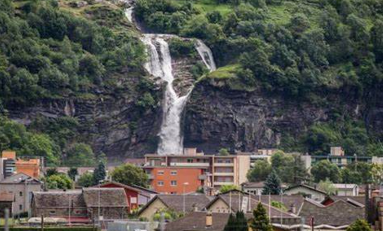 svizzera italiana morta precipitando cascata
