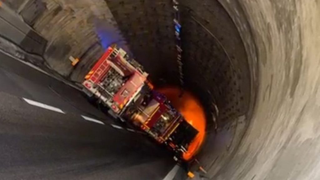 incendio veicolo autostrada A16 avellino