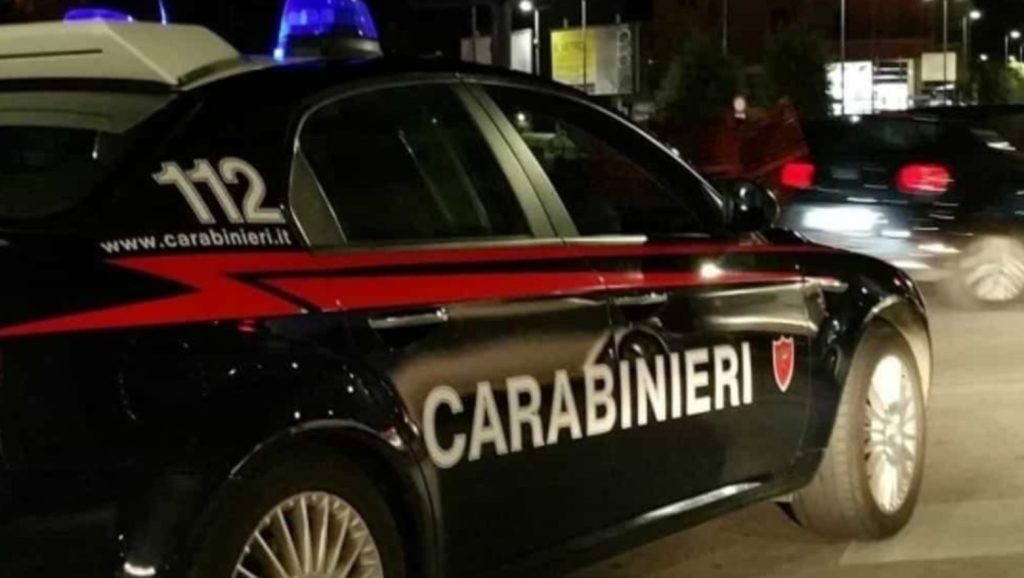 ubriaco comando carabinieri arrestato benevento