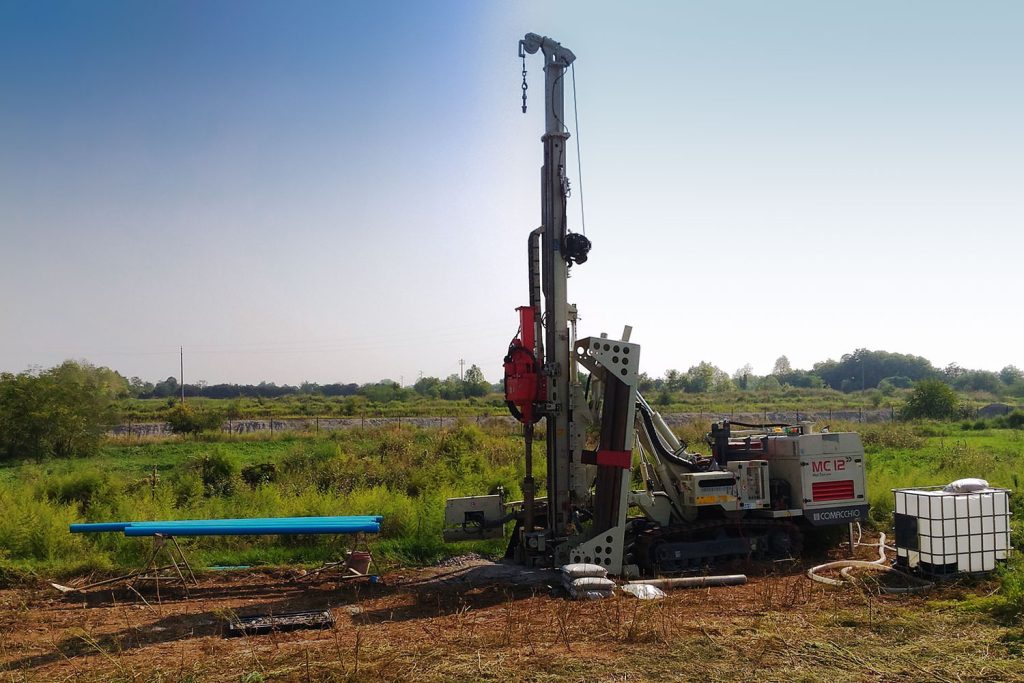 castelpagano mezzo agricolo si ribalta operaio incastrato