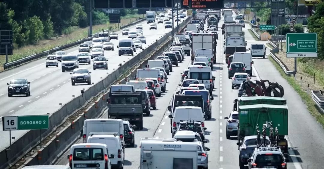Scatta il controesodo: previsti 11 milioni di veicoli in transito, traffico annunciato tra Pontecagnano e Battipaglia