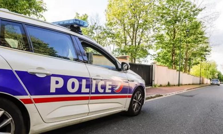 parigi inseguimento motocross contro volante polizia morto