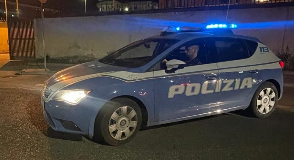 castel volturno bastonate rapina arrestato 22 novembre