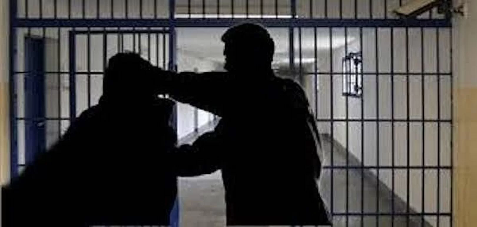 frosinone detenuto rifiuta rapporto sessuale carcere picchiato