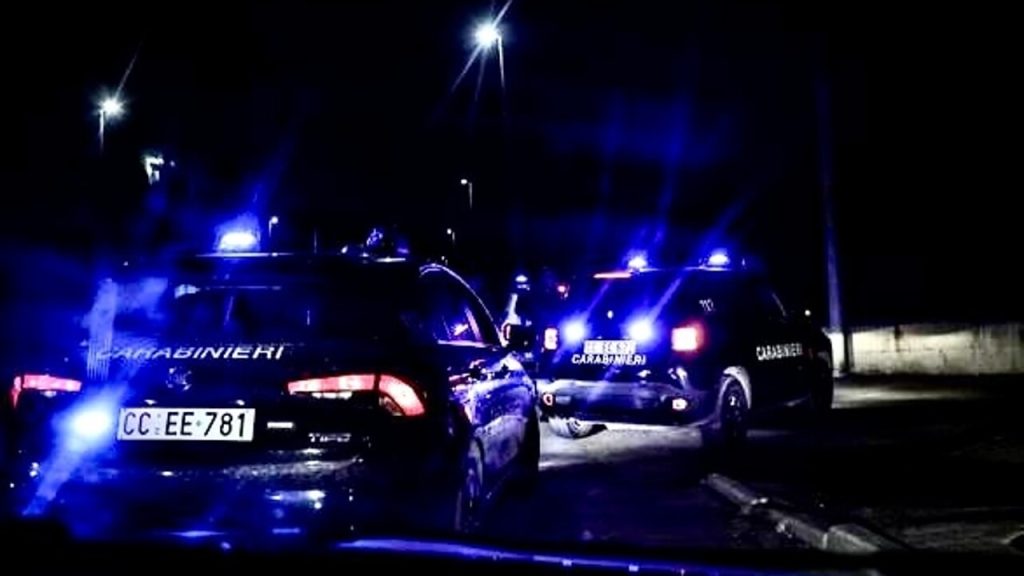 furto casalnuovo arrestati padre figlio