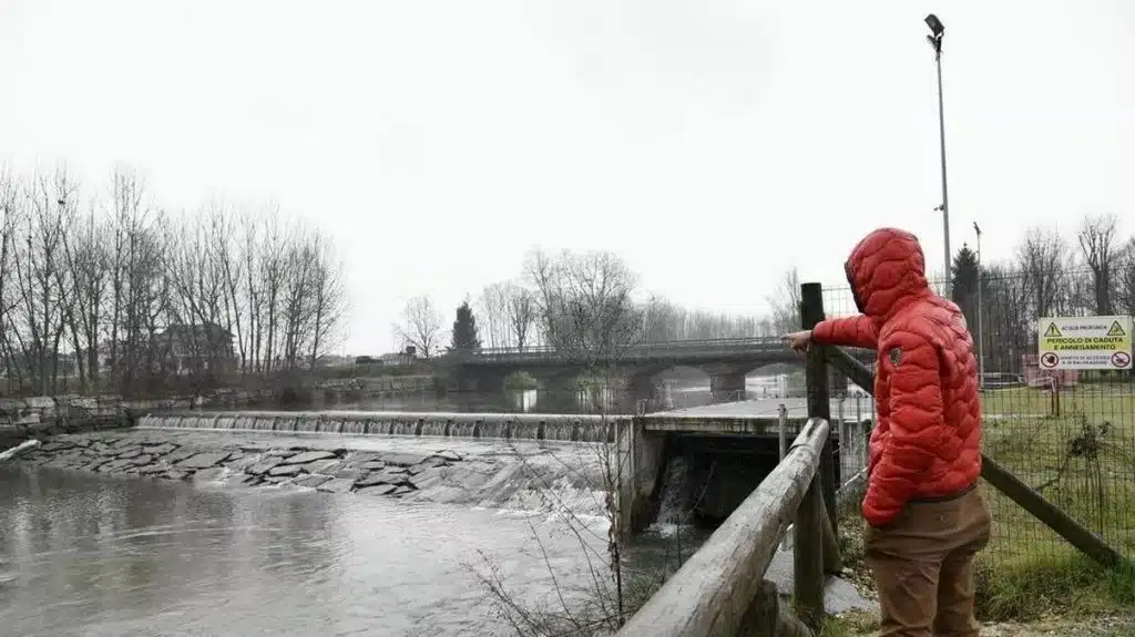 suicidio cuneo ragazza indagini 8 marzo