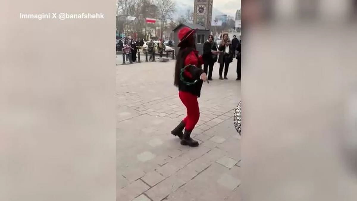 iran-donne-arrestate-ballavano-piazza