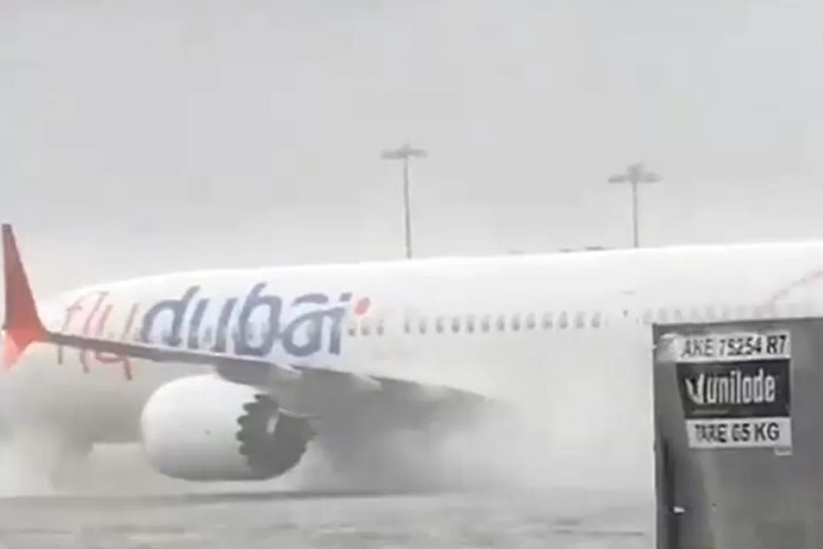 Dubai pioggia disagi aeroporto