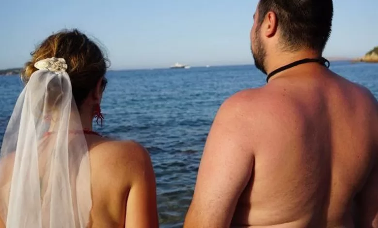 Nozze in riva al mare senza veli, la spiaggia delle conchiglie di San Vero Milis apre ai matrimoni dei nudisti