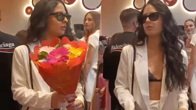 Perla Vatiero riceve fiori fan