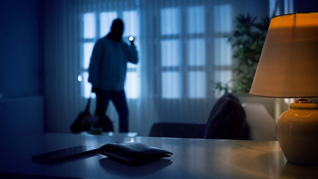 Rapine furti casa Salerno arresti sgominata banda oggi 11 luglio nomi