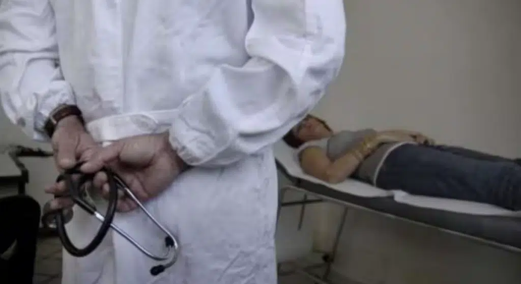 pazienti violentate ospedale benevento arrestati viceprocuratore medico